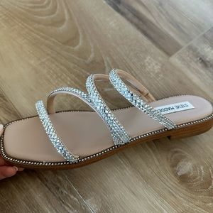 Brand new, never worn! Steve Madden women’s sandals.